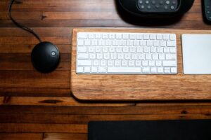 Get the Best Wireless Keyboard – A Helpful Buying Guide